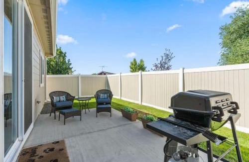 Nampa House | The Bella! West Nampa Private 3 Bedroom Home