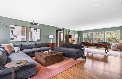 Douglas House | The Birdcage by Juniper Holiday + Home