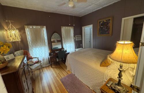 Buffalo Hotel | The Boho Buffalo Inn