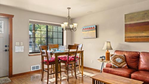 Red Lodge House | The Buckeye
