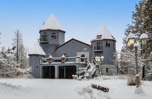 Columbia Falls House | The Castle