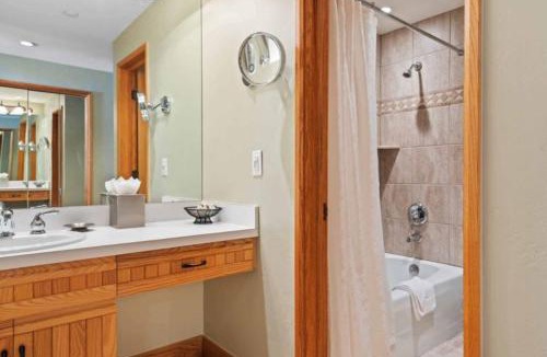 Beaver Creek Hotel | The Charter at Beaver Creek B145