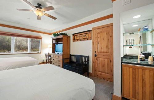Beaver Creek Hotel | The Charter at Beaver Creek D275