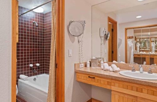 Beaver Creek Hotel | The Charter at Beaver Creek D375