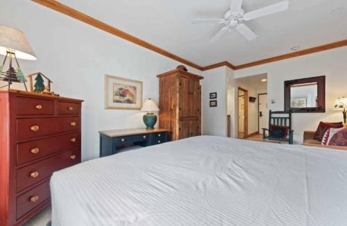 Beaver Creek Hotel | The Charter at Beaver Creek D225