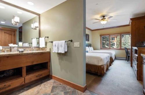 Beaver Creek Hotel | The Charter at Beaver Creek E145