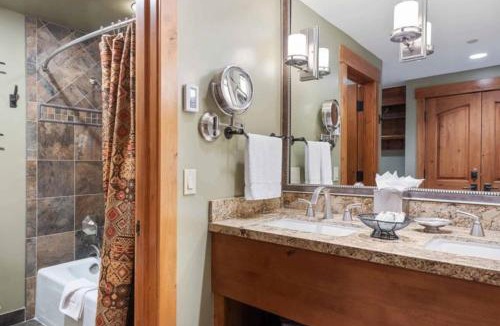 Beaver Creek Hotel | The Charter at Beaver Creek E145