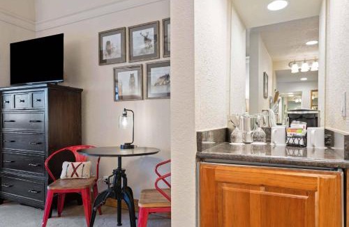 Beaver Creek Hotel | The Charter at Beaver Creek F445