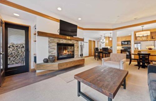 Beaver Creek Apartment | The Charter at Beaver Creek B230
