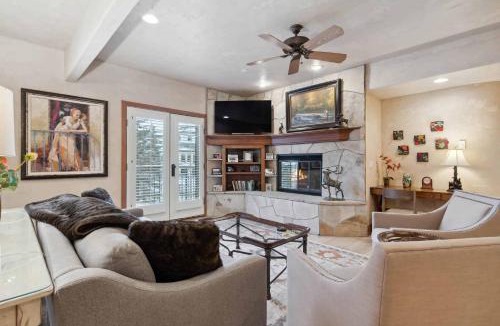 Beaver Creek Apartment | The Charter at Beaver Creek C2205