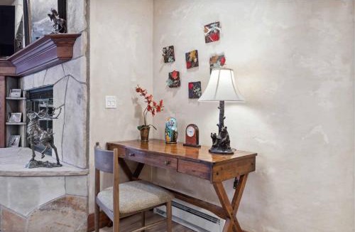 Beaver Creek Apartment | The Charter at Beaver Creek C2205