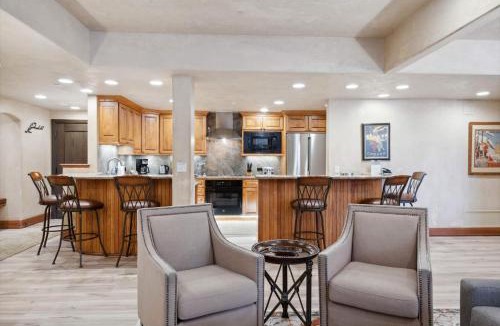Beaver Creek Apartment | The Charter at Beaver Creek C2205