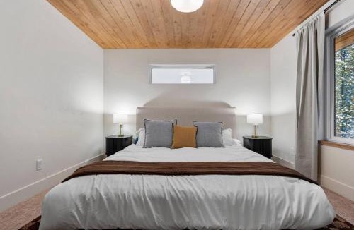 Island Park House | The Dacha