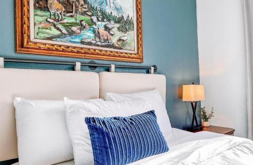 West Valley House | The Explorer duplex unit