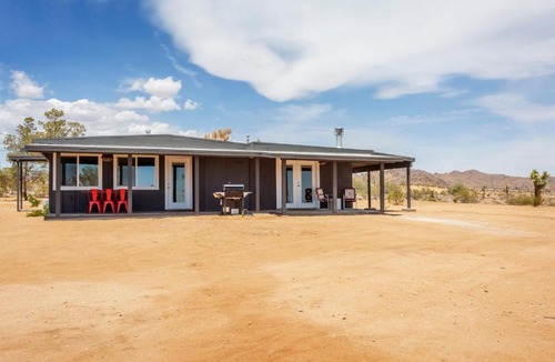 Yucca Valley House | The Flag Ranch - Hot Tub, Fire Pit and BBQ! home