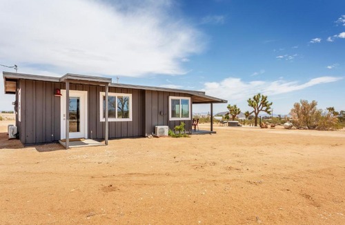 Yucca Valley House | The Flag Ranch - Hot Tub, Fire Pit and BBQ! home