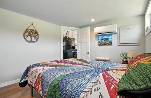 Custer House | The Fluffy Cow - BRAND NEW 1 BD CABIN