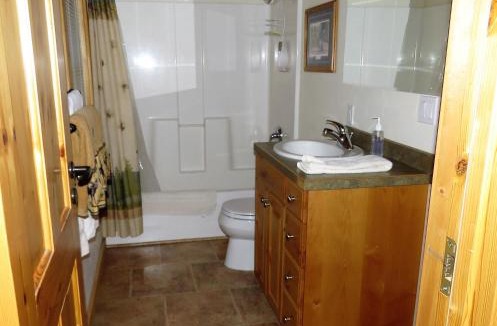 Island Park Hostel | The Hideaway Hostel