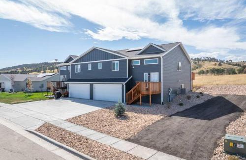 Rapid City House | The Hills Hideaway