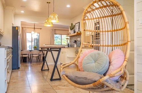Village Grove House | The Iconic Granada Grotto Social Retreat