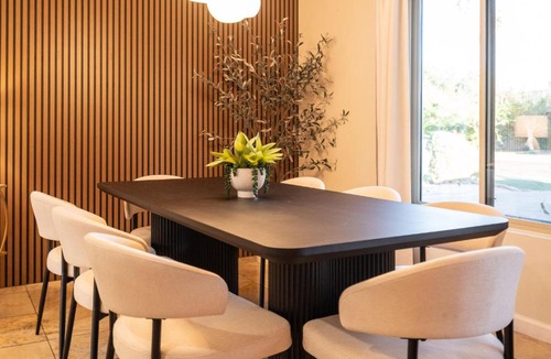 Village Grove House | The Iconic Granada Grotto Social Retreat