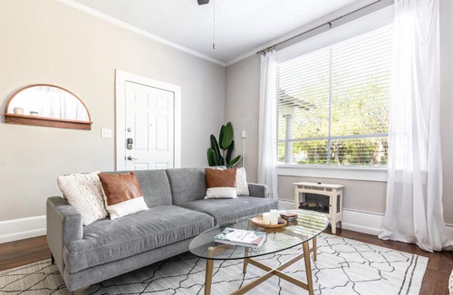 Old East Dallas Apartment | The Junius