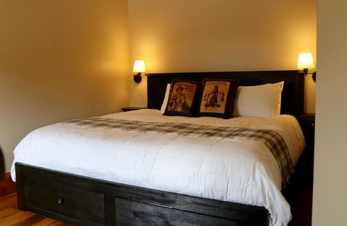 Custer Villa | The Kleemann House-1883 Historic Downtown Hotel