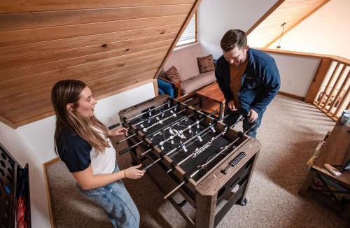 Shaver Lake House | The Knotty Sparrow Prime Spot Smores Nights