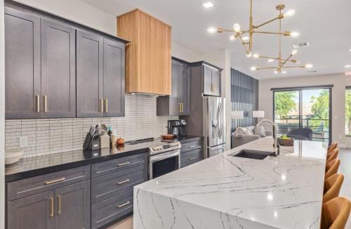 South Scottsdale House | The LUX at Craftsman - Old Town Penthouse 1