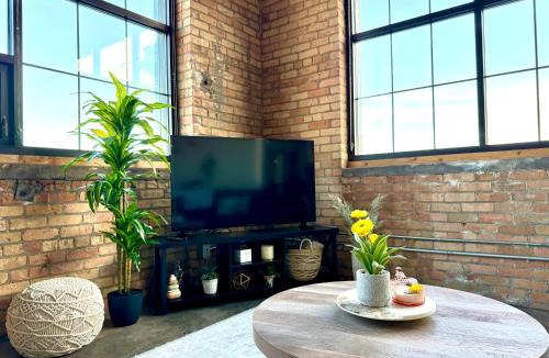 Canal Park Apartment | The Luxe Loft Boho Chic