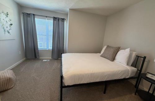 Elkhorn House | The Meadowlark at Coventry Rows
