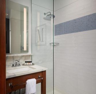 Muscatine Hotel | The Merrill Hotel & Conference Center, Muscatine, a Tribute Portfolio Hotel