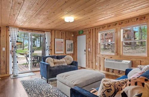 Custer House | The Monet- BHBungalows #1