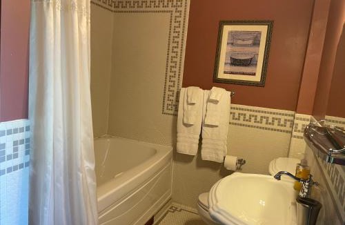 Nauvoo Bed & Breakfast | The Nauvoo Grand Bed & Breakfast