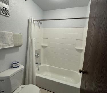 Laughlin Hotel | The New Pioneer