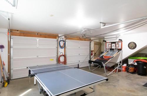 Lyle House | The Oaks feat Private Disc Golf Course