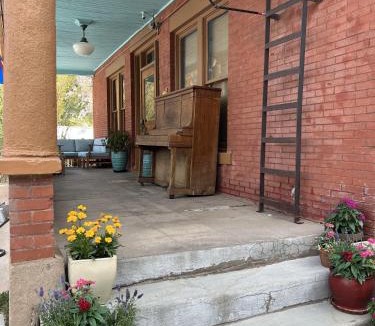 Bisbee Bed & Breakfast | The Oliver House - Adults Only