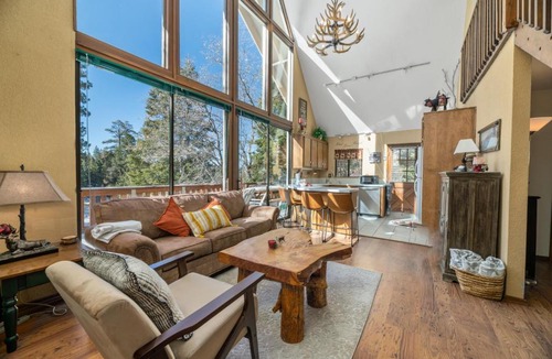 Upper Moonridge House | The Outdoors Inn