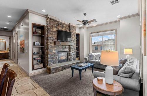 St. George House | The Overlook at Coral Springs