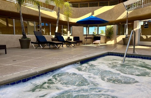 Old Towne Hotel | The Pacific Inn