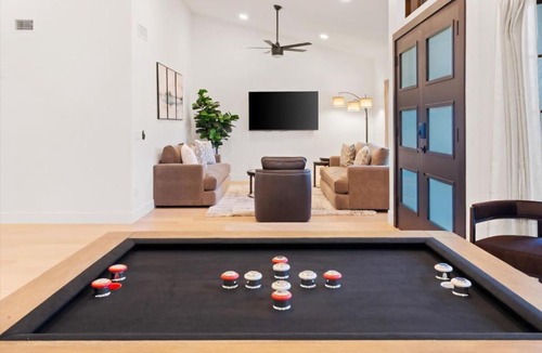 Mesa House | The Palm Court