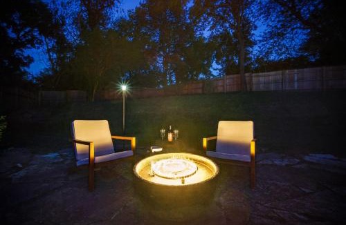 Des Moines House | The Palms Mirage House home