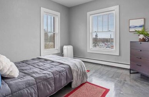 Sherman Hill Apartment | The Perfect 2 bedroom Getaway near downtown!