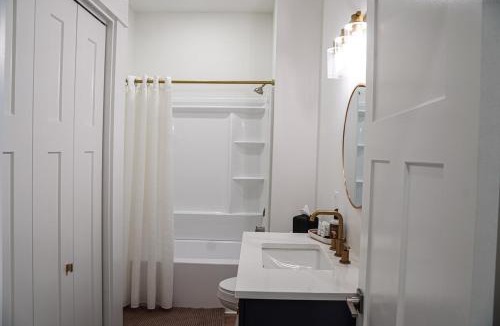 Wallace House | The Pines- Your Luxury Wallace Adventure Base