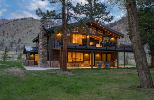 Fort Collins House | The Poudre River Ranch I Luxury Retreat