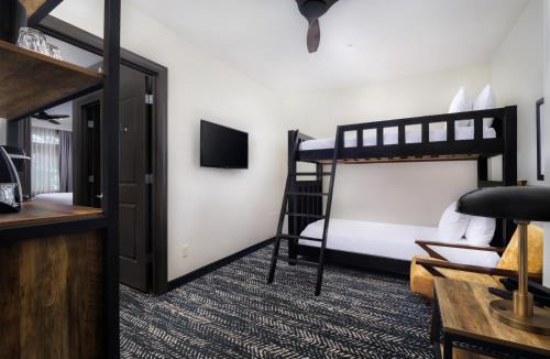 Jackson Hotel | The Rockwell Inn