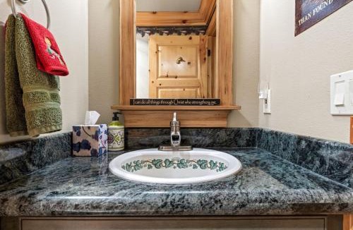 Duck Creek Village House | The Soaring Eagles Retreat
