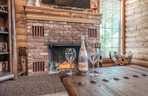 Sierra Cedars House | The Stew Cabin Cozy Escape Fireside Memories