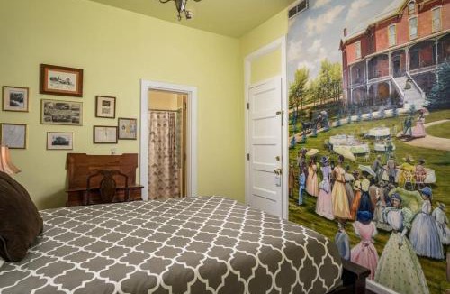Five Points Bed & Breakfast | The Tabor Room - Queen Anne Bed & Breakfast