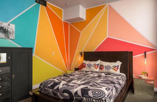 Five Points Bed & Breakfast | The Tower Room - Queen Anne Bed & Breakfast